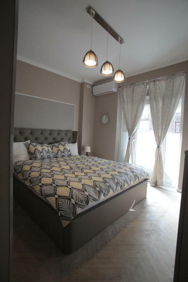 Live Bucharest Bucareste Exterior foto